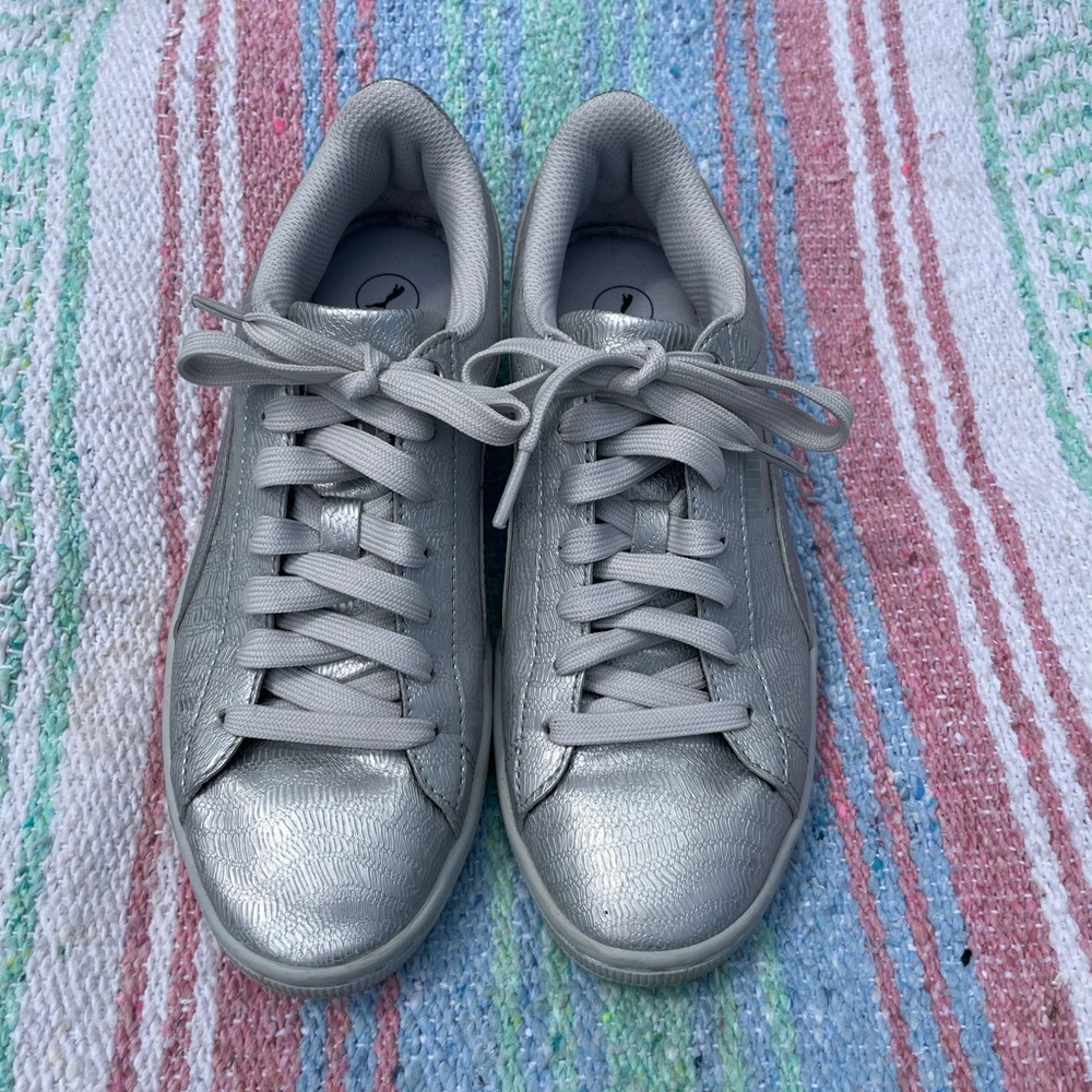Puma Silver Low Top Women’s Sneakers